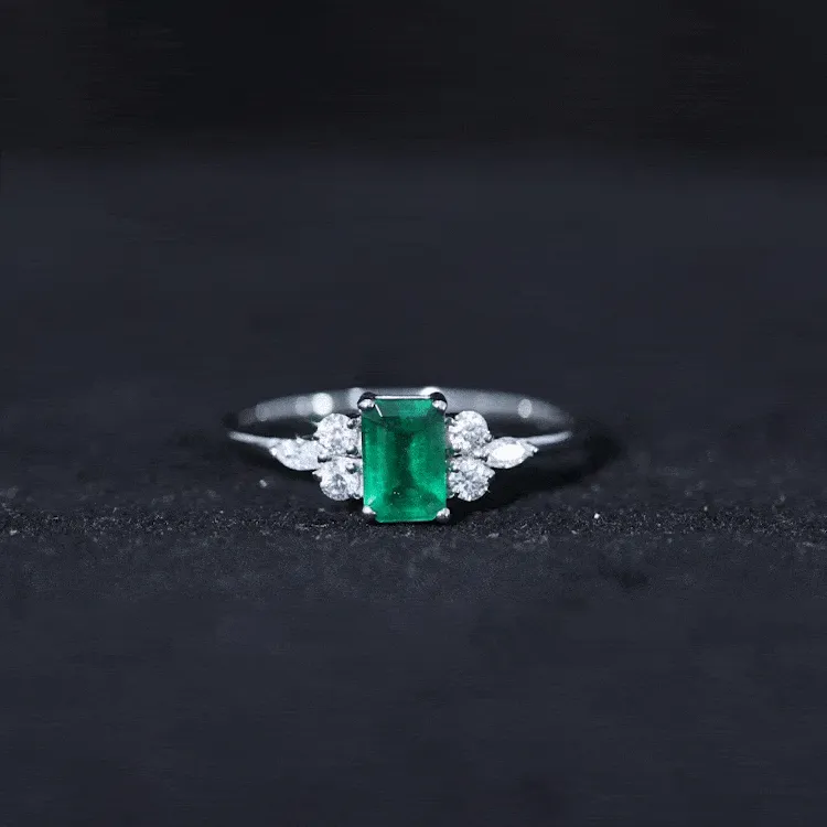 1 CT Octagon shape Solitaire Emerald Ring with Diamond Trio