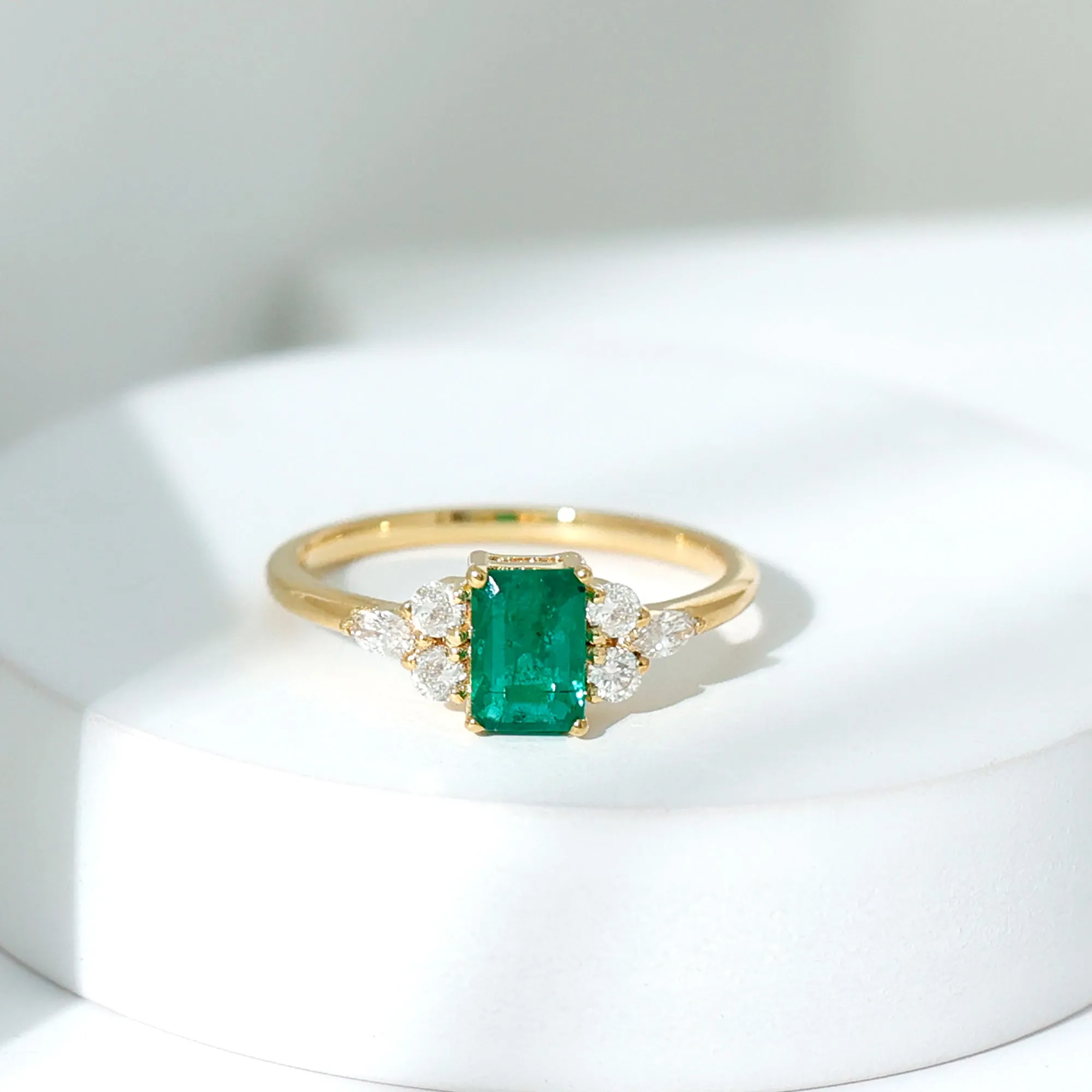 1 CT Octagon shape Solitaire Emerald Ring with Diamond Trio