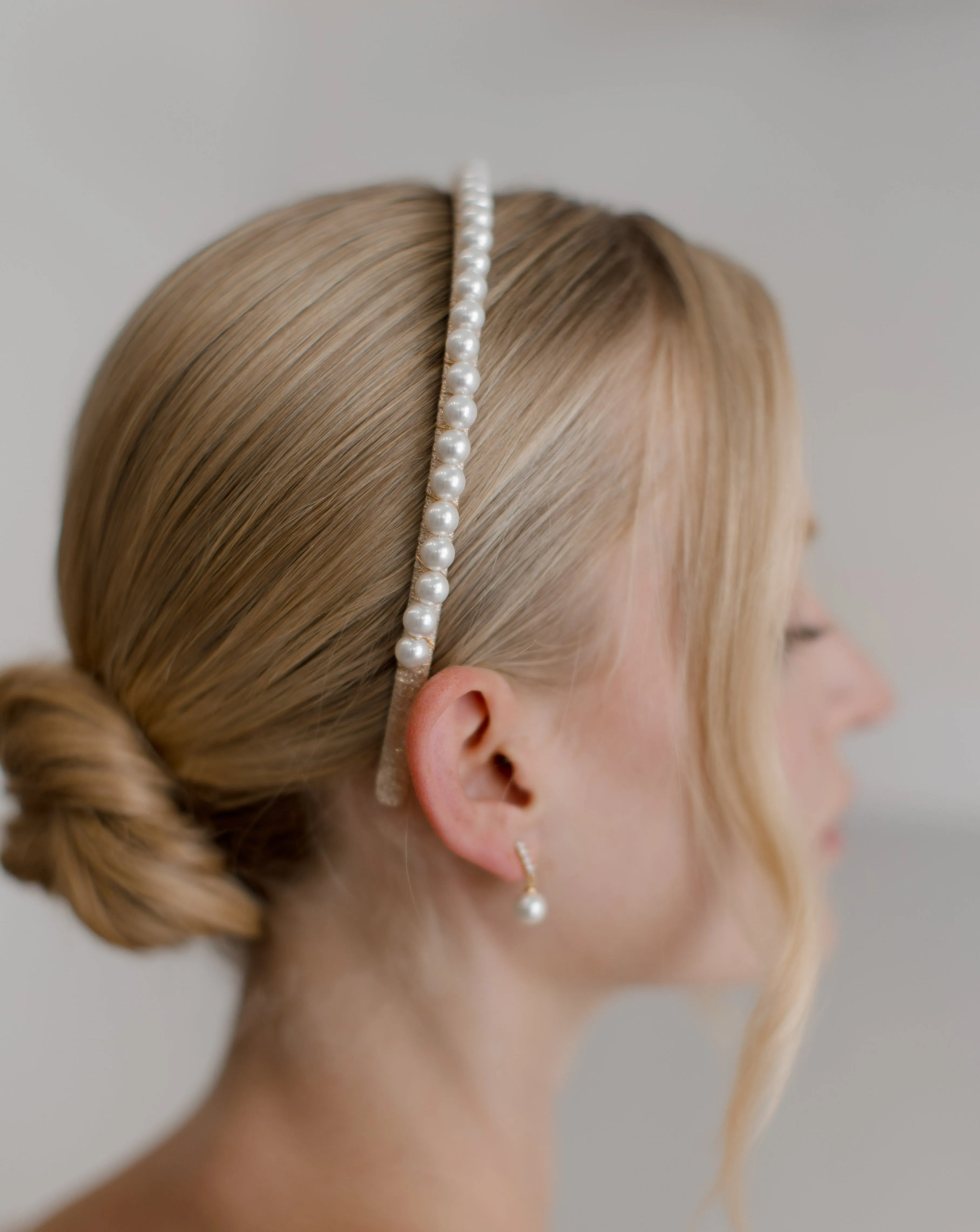 A'el Este - Aubrey - Bridal Pearl Headband - Gold