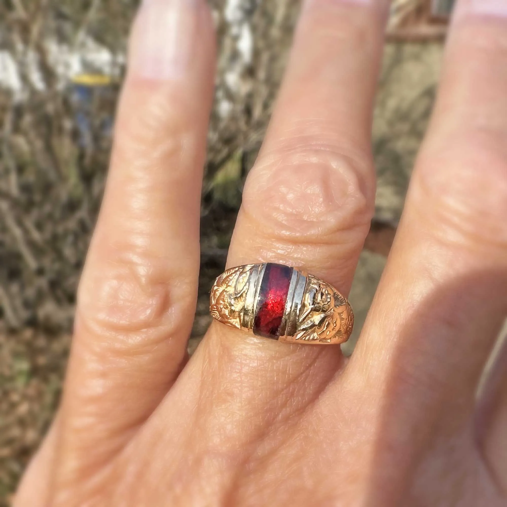 Antique 14K Gold Engraved Flower Garnet Signet Ring