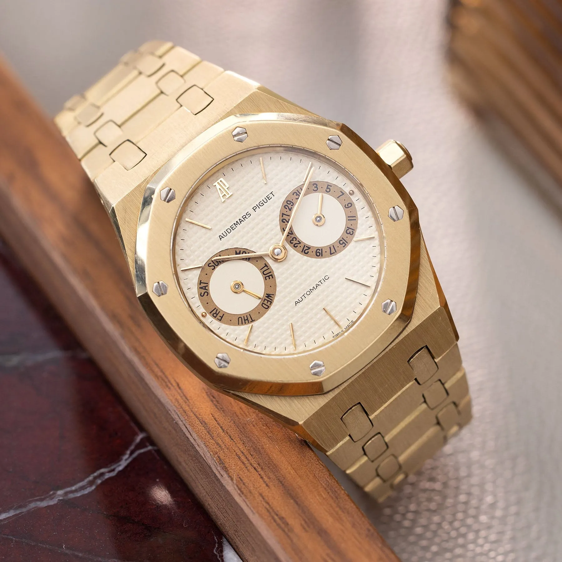 Audemars Piguet Royal Oak Day-Date 25572BA "Owl" cream dial