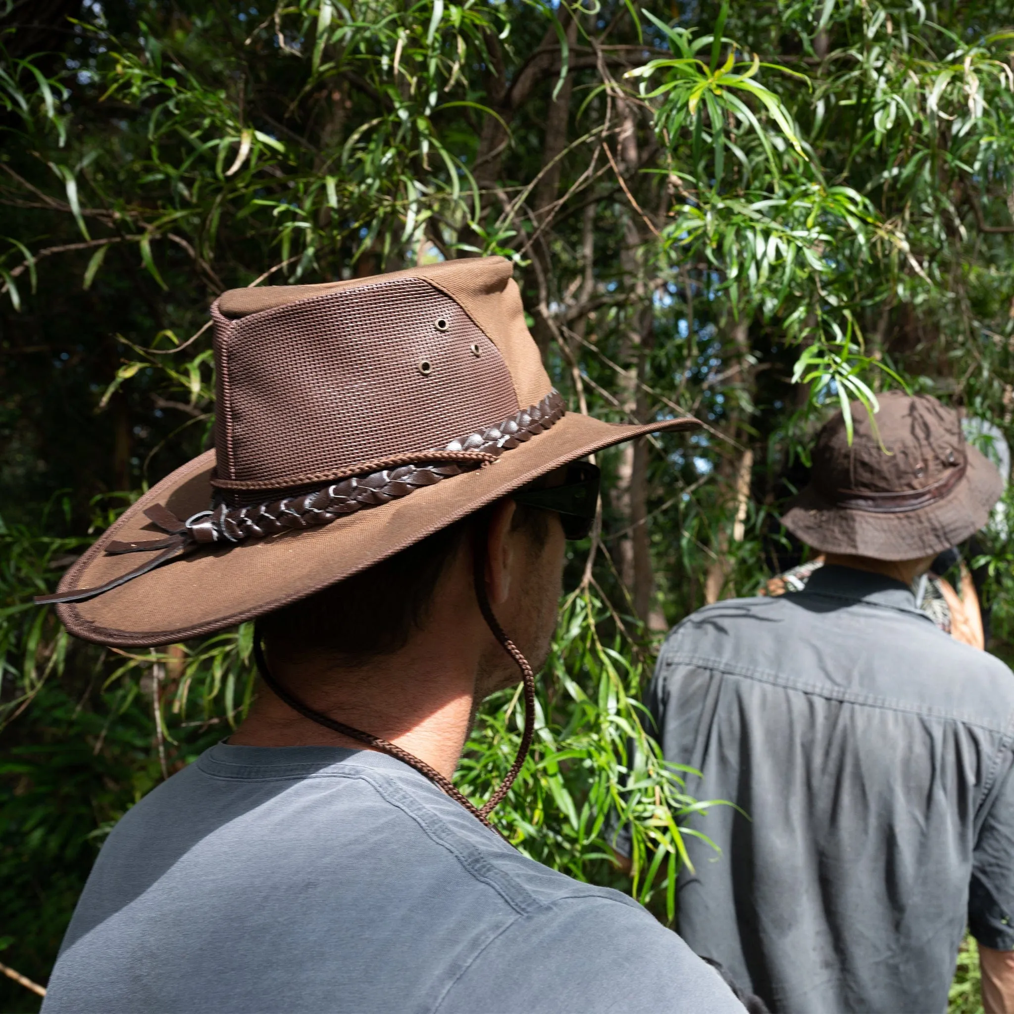 Cairns Hat in Waterproof Canvas & Mesh