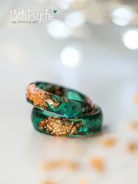 Dark green and rose gold flakes faceted resin ring