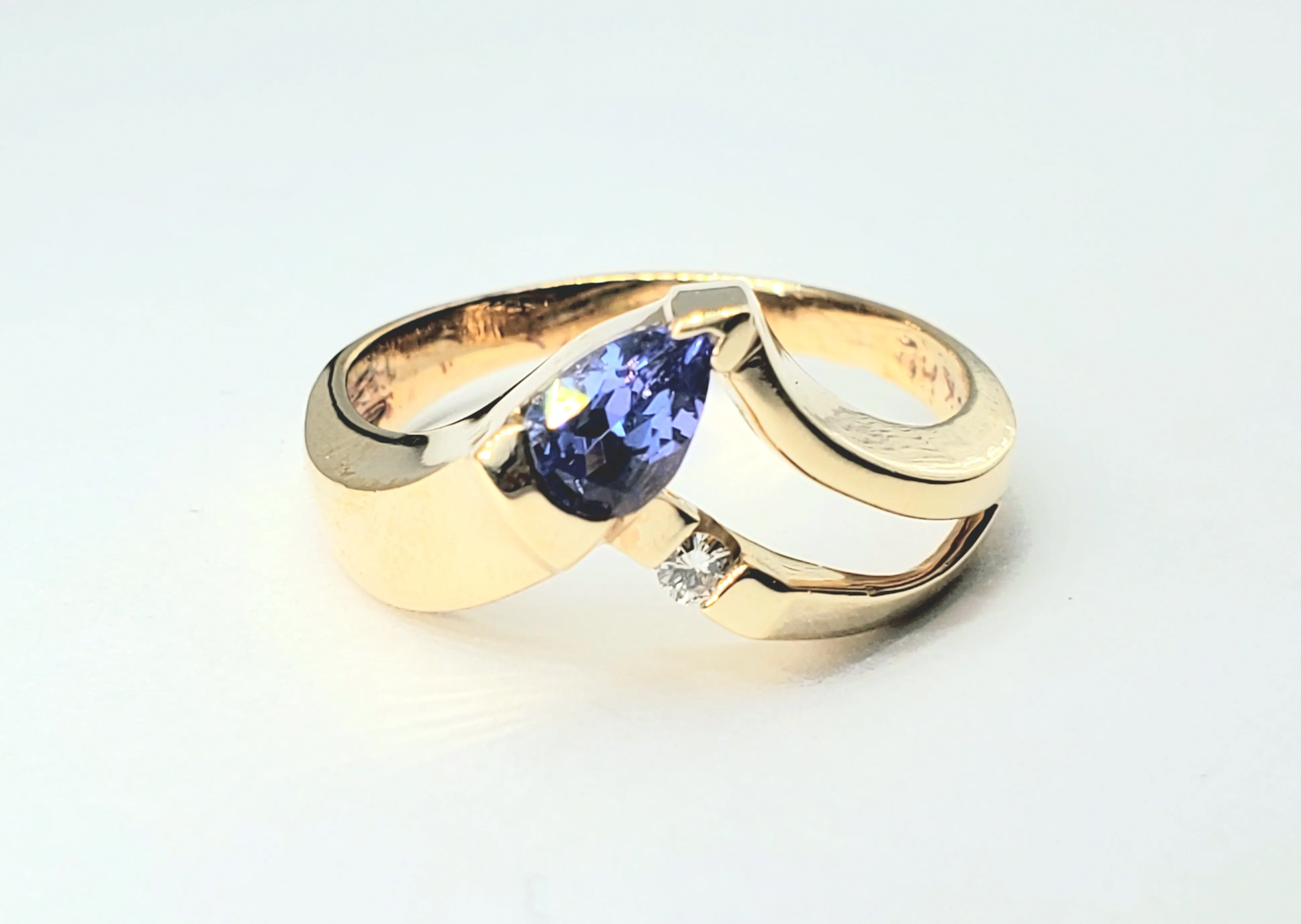 Diamond and Tanzanite Fashion Ring