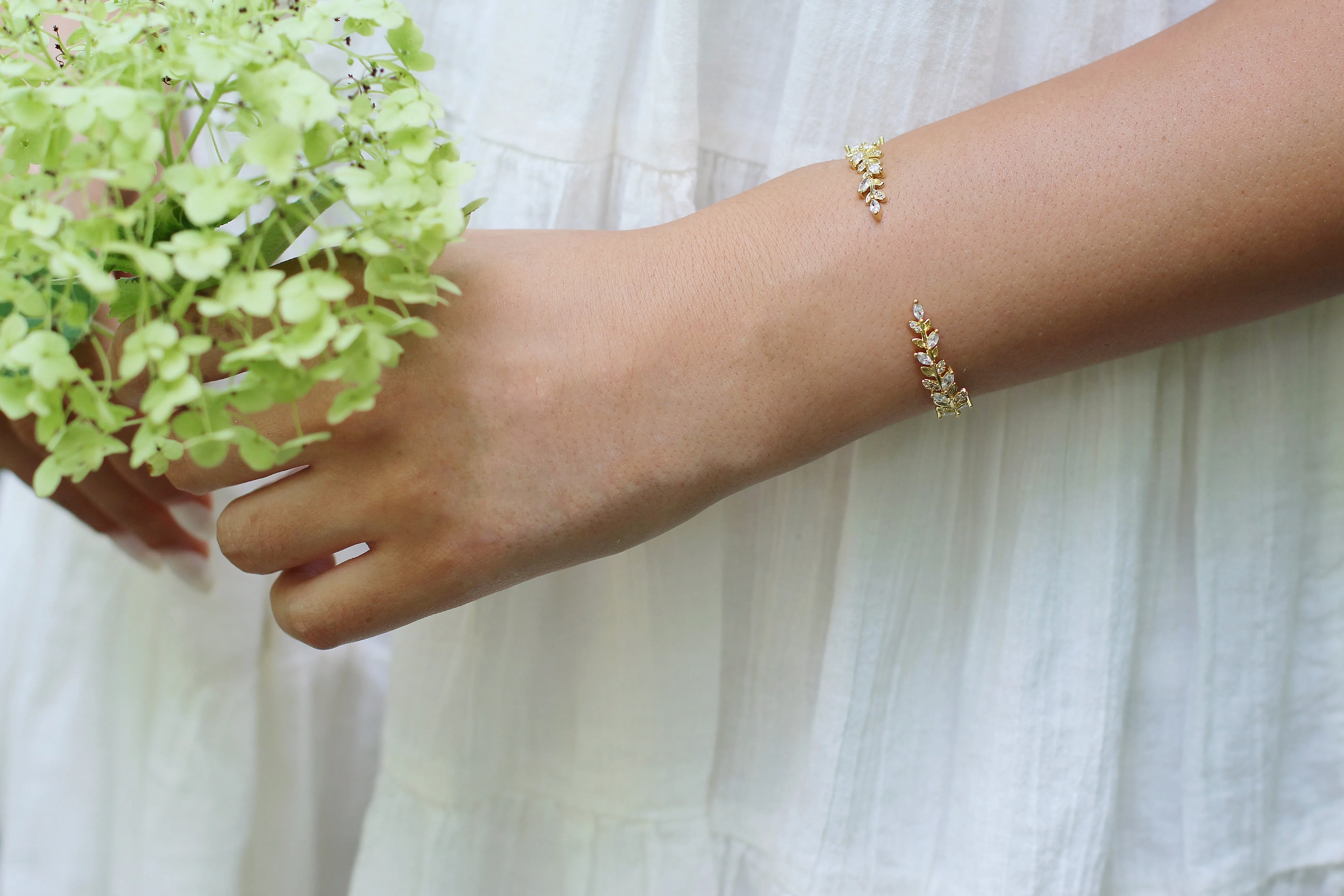 Enchanted Crystals & Leaves Bracelet