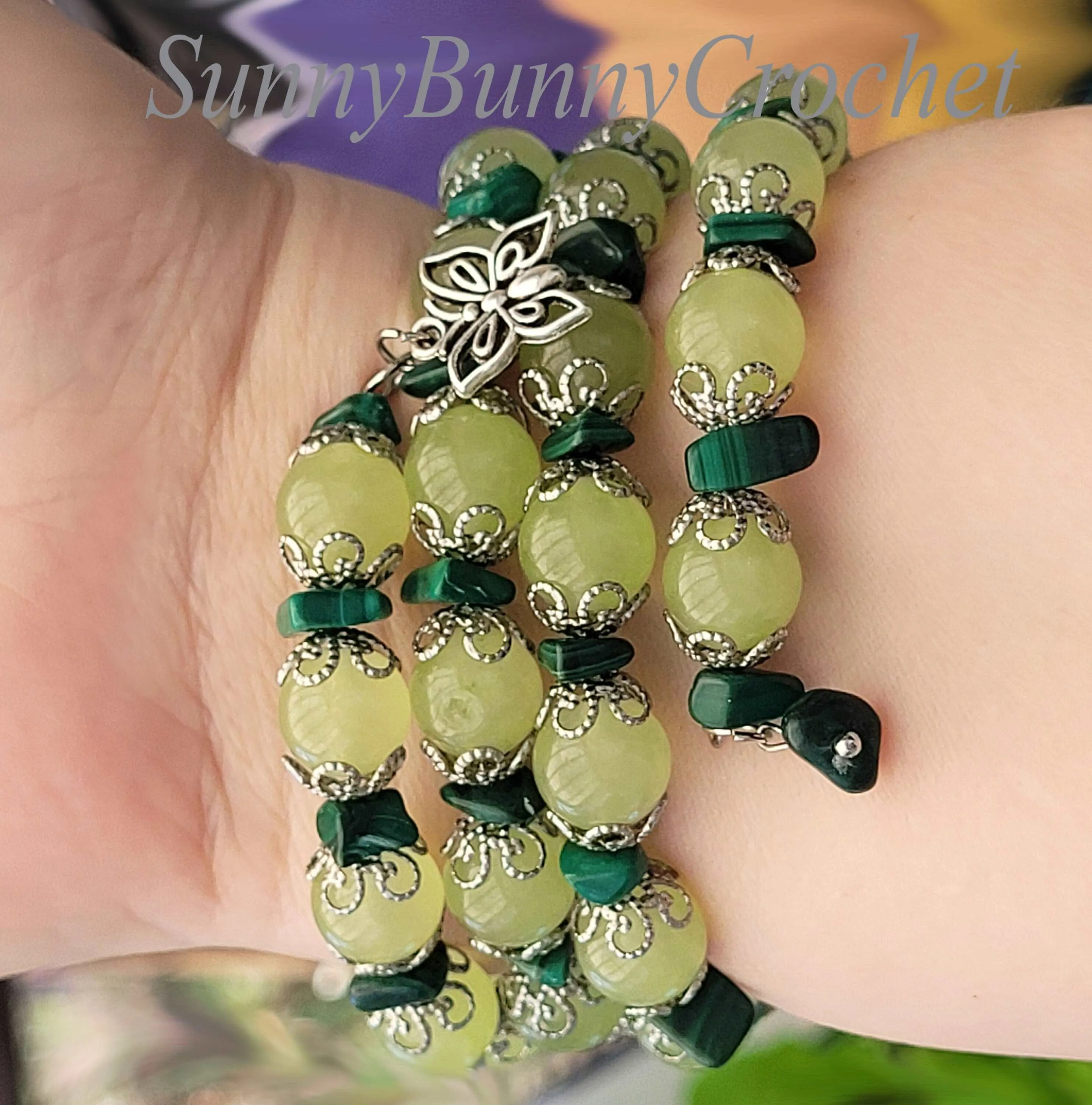 Green Stone Bracelet, Memory Wire Bracelet, Green Jade Bracelet, Crystal Gemstone Bracelet, Beaded Bracelet, Multi Strand Bracelet, Cuff