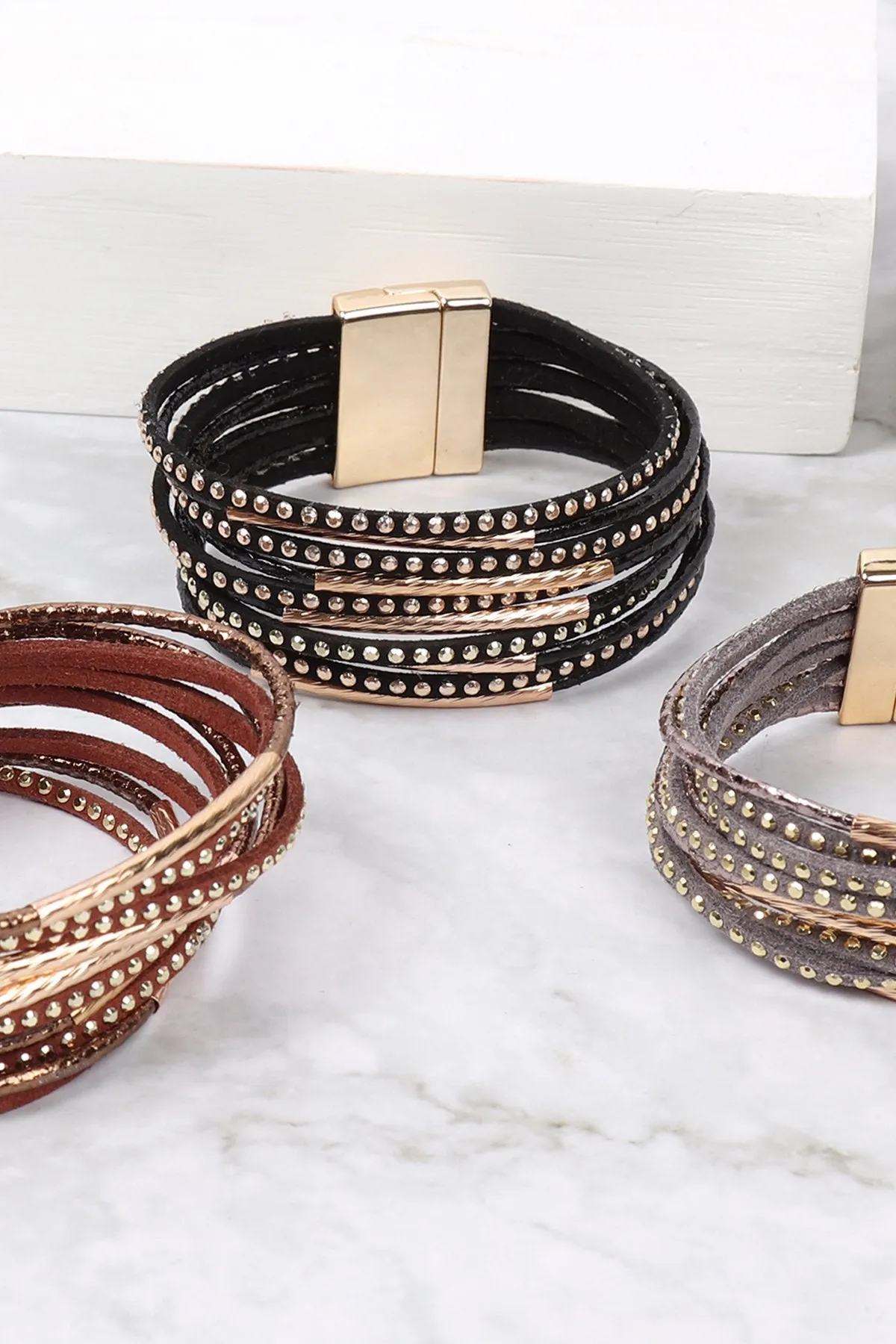 Hdb3067 - Multiline Leather Magnetic Bracelet