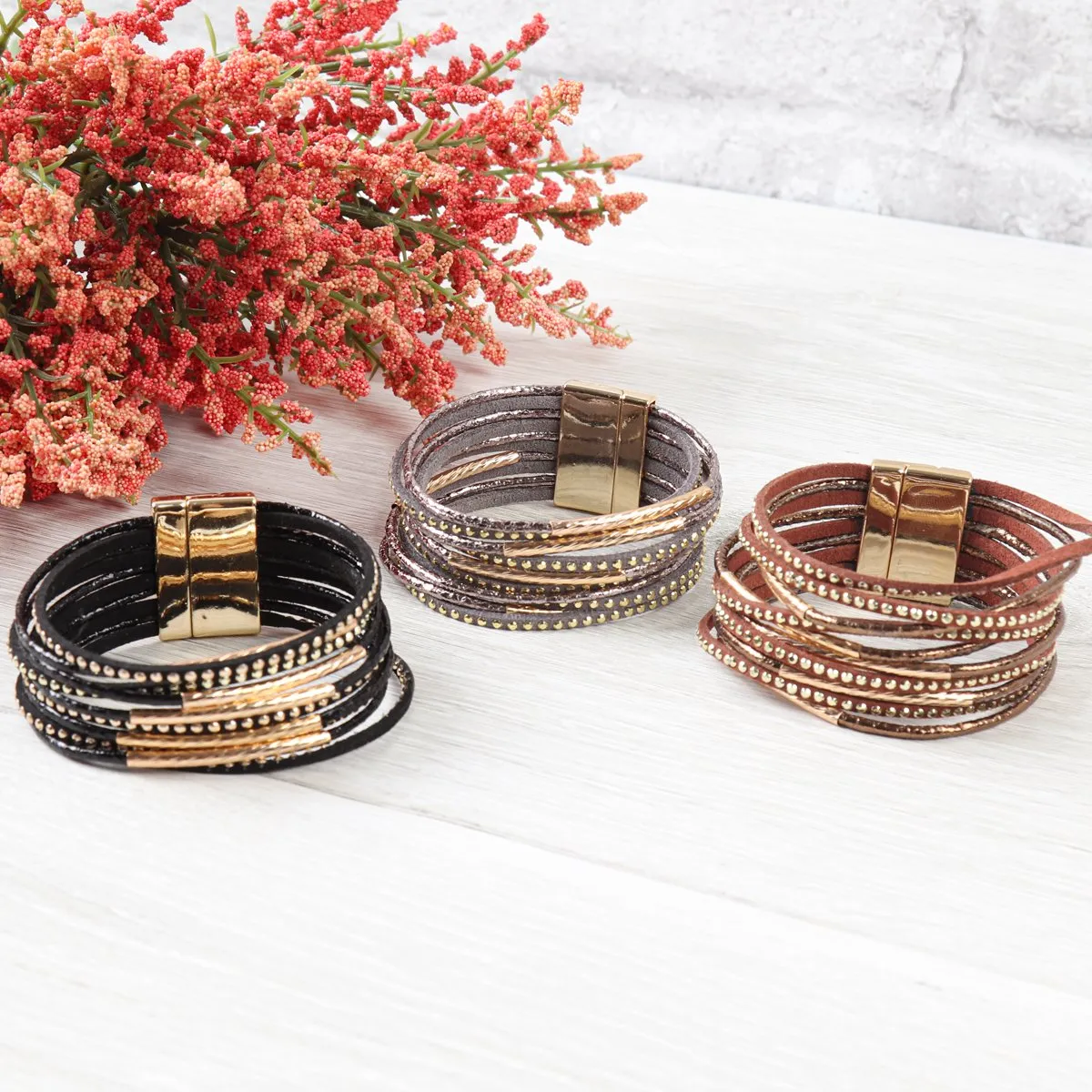 Hdb3067 - Multiline Leather Magnetic Bracelet