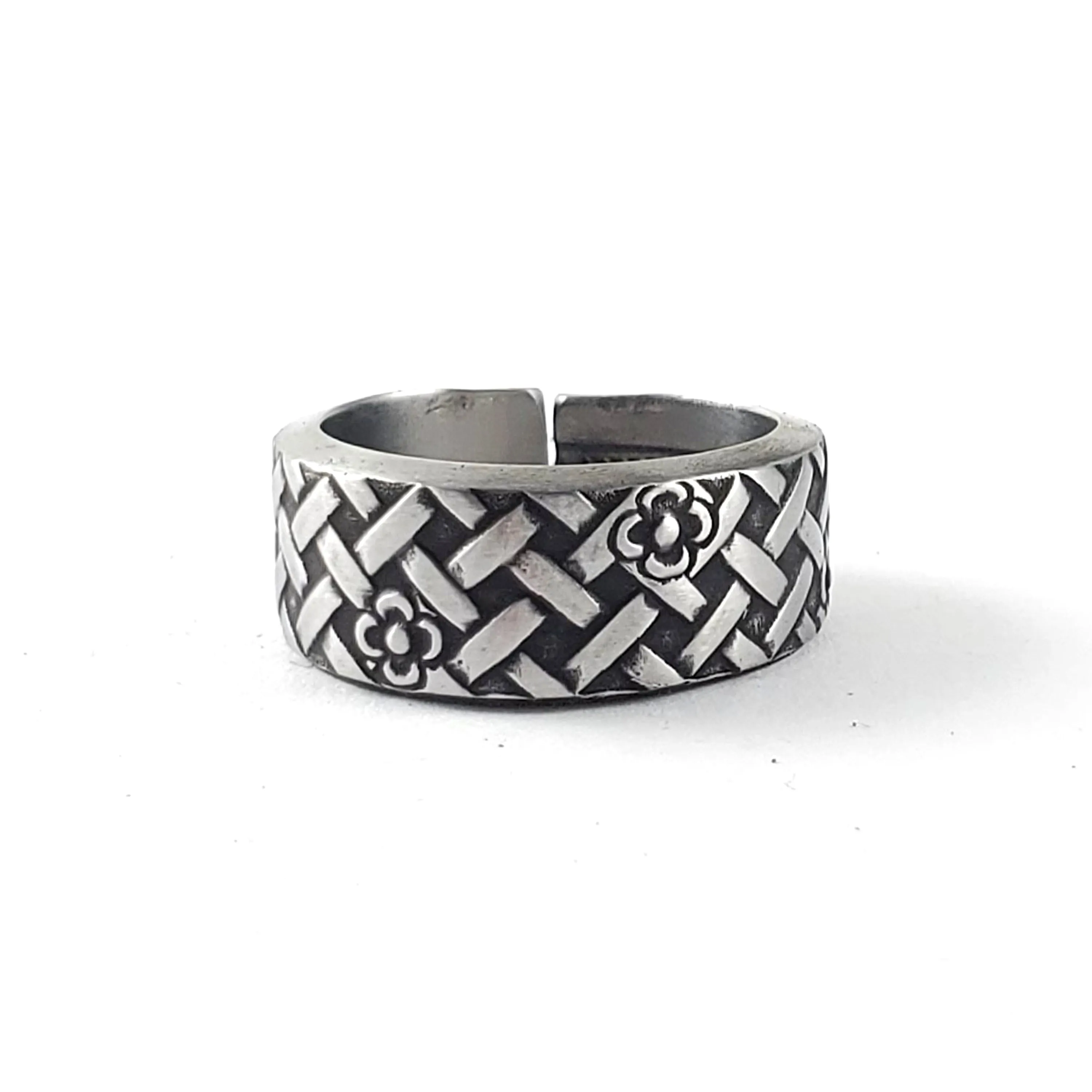 Lattice & Flowers Stainless Steel Spoon Ring