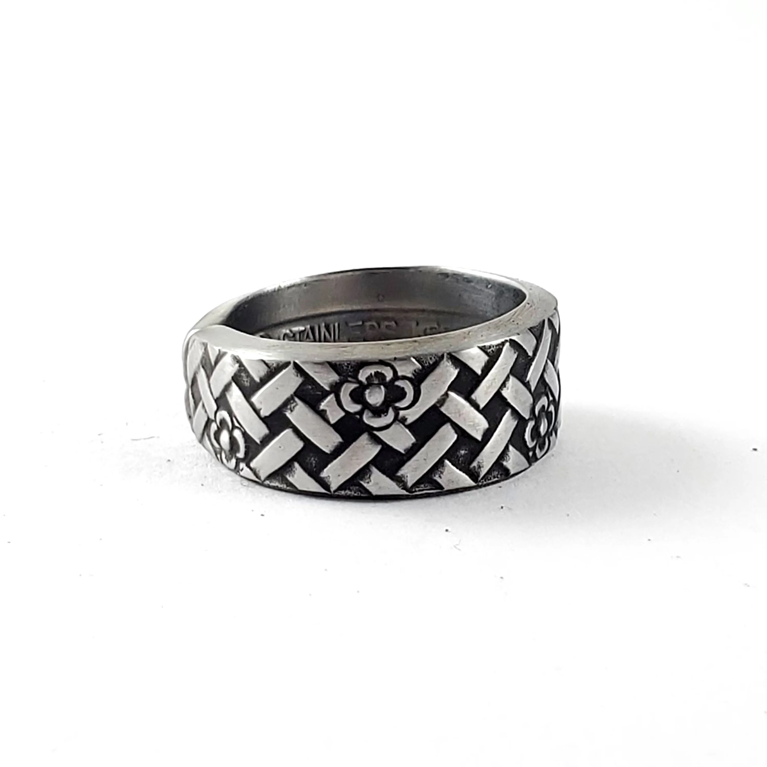 Lattice & Flowers Stainless Steel Spoon Ring