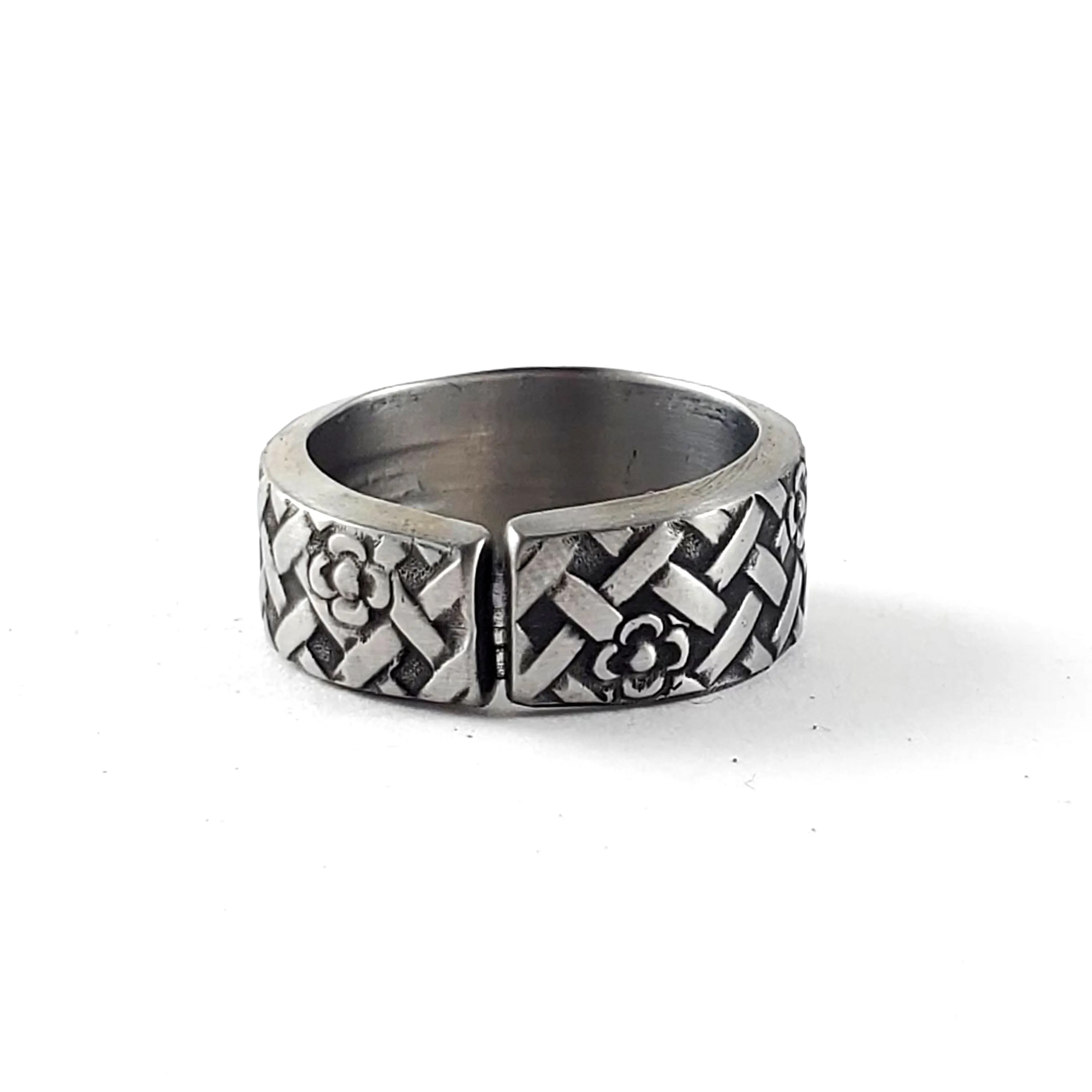 Lattice & Flowers Stainless Steel Spoon Ring