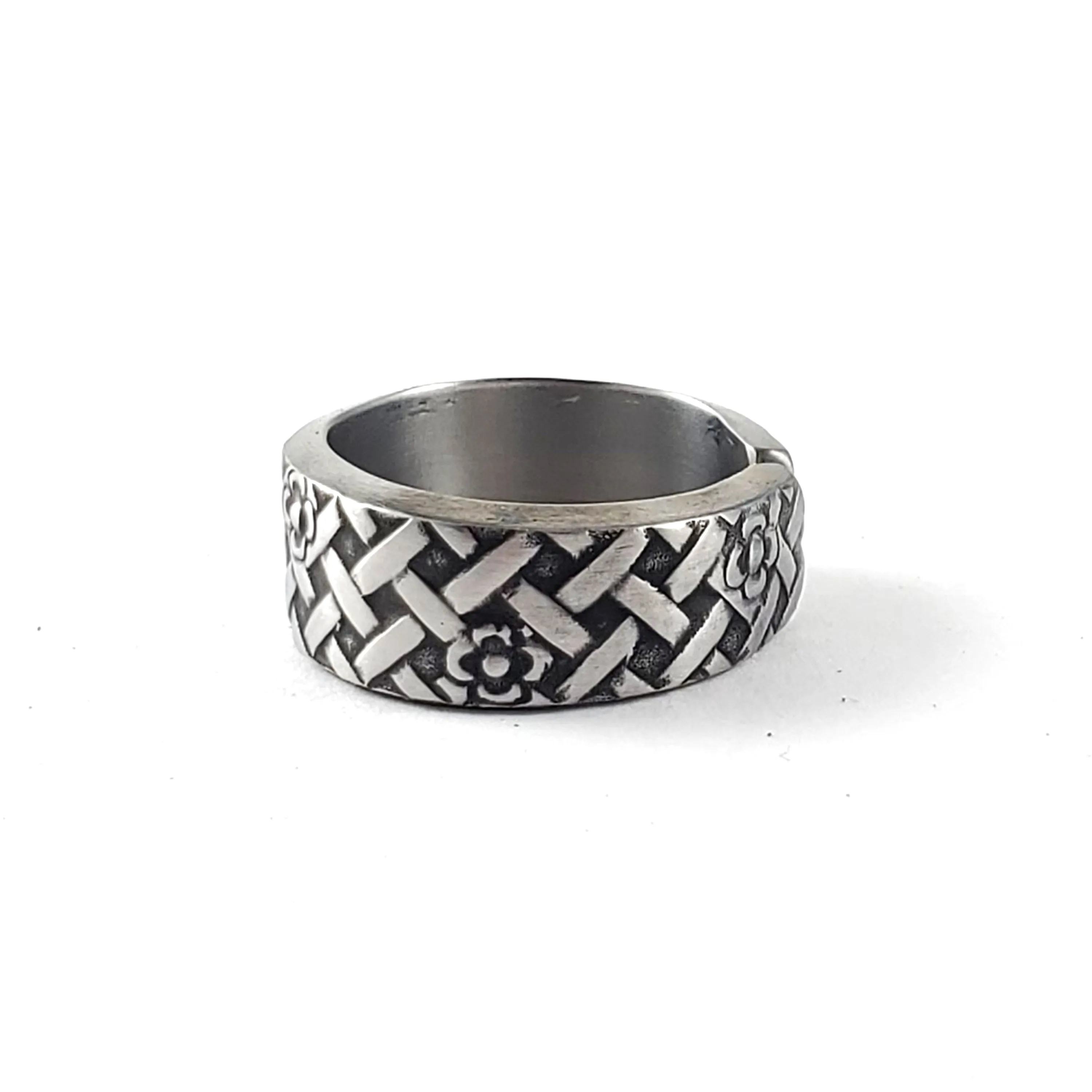 Lattice & Flowers Stainless Steel Spoon Ring