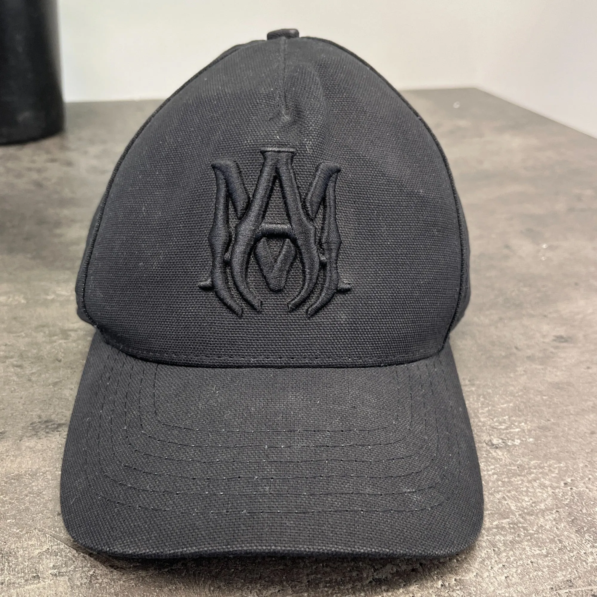 Men's Embroidered Logo Cap Black