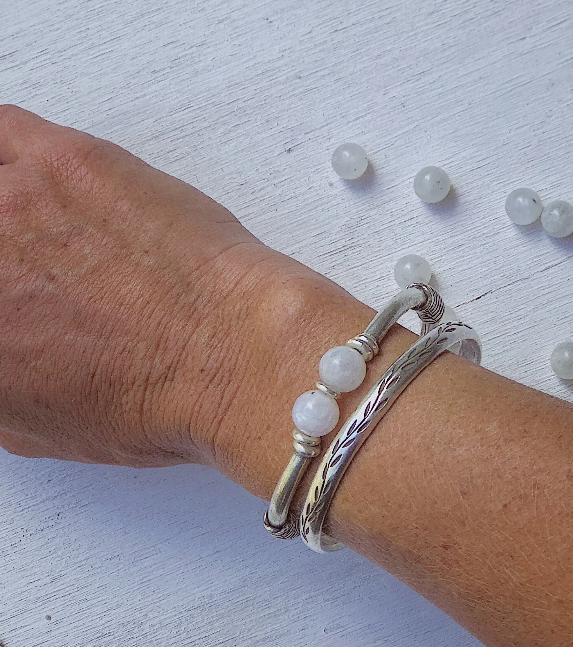 MOONSTONE CALMING BRACELET