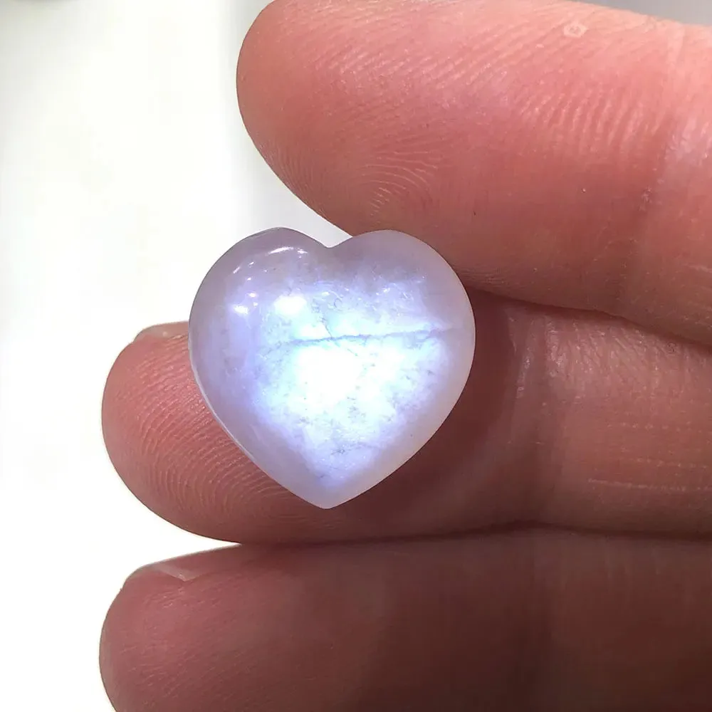 Natural Moonstone Heart Gemstone for Jewelry and Decoration