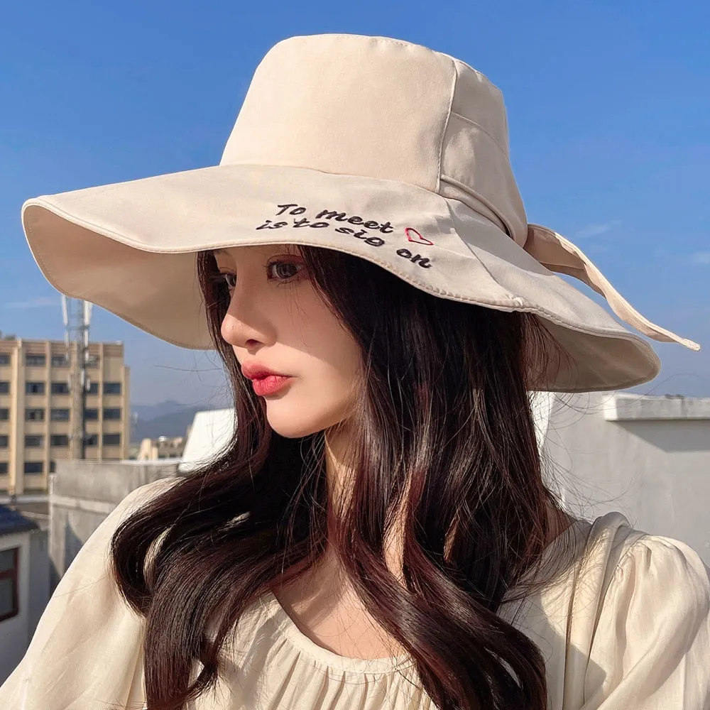 New Women's Summer Sun Cap Fashion Letter Embroidery Design Sun Hat Wide Brim Travel Beach Bucket Hat