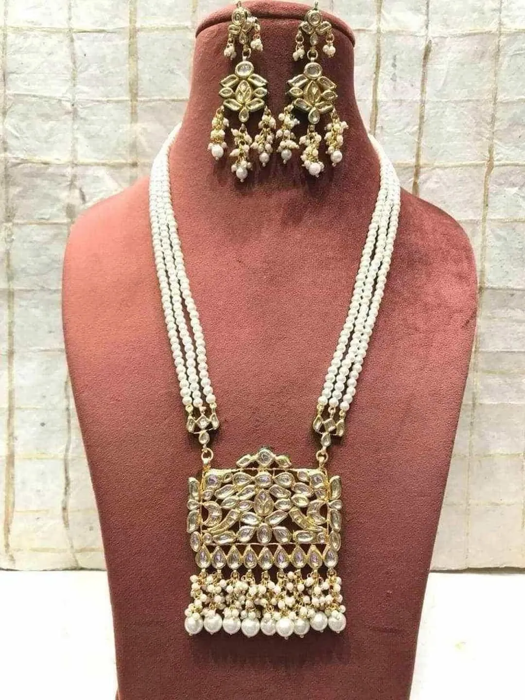 Rectangular Kundan Pendant Necklace