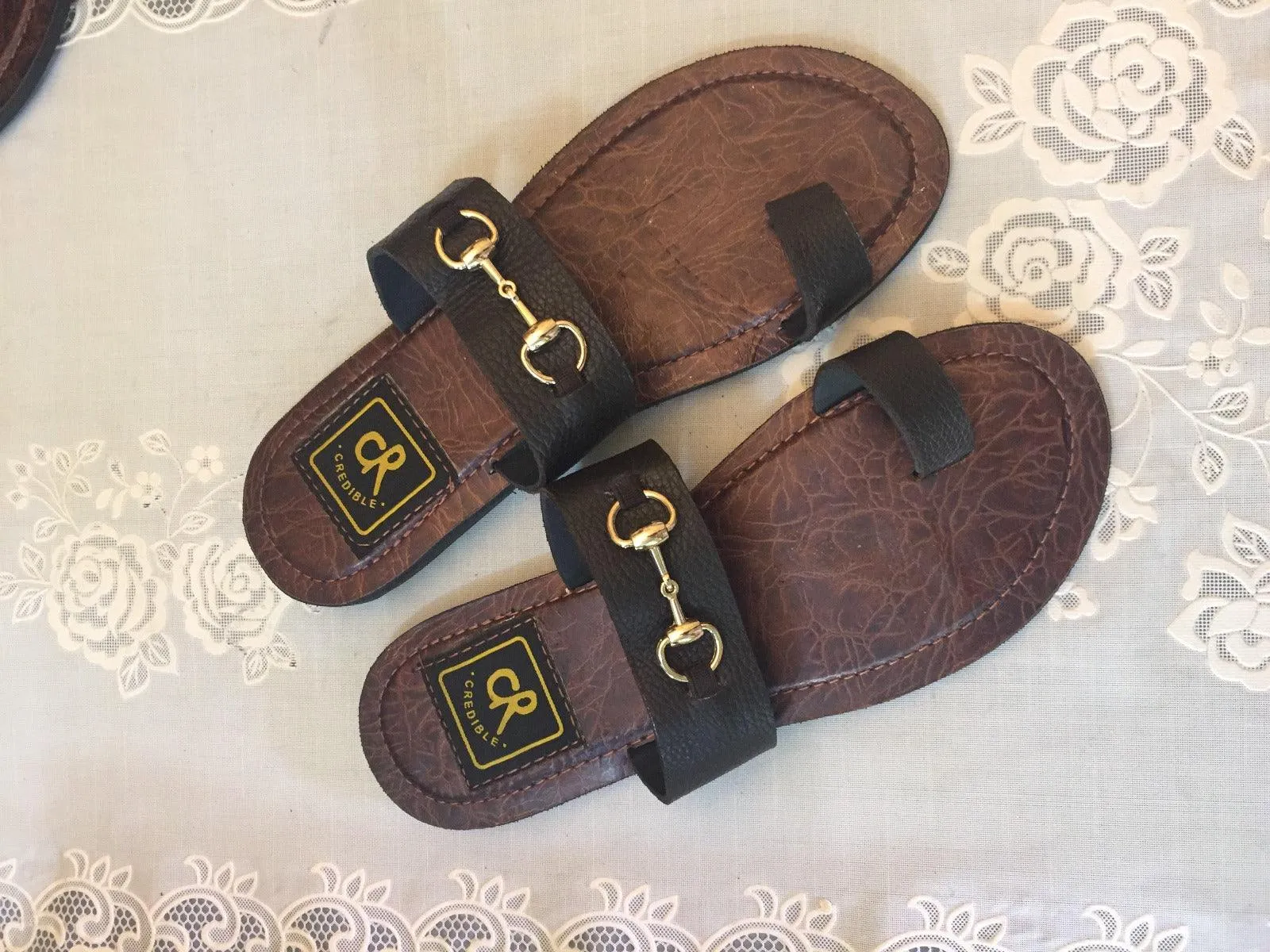 Strapped Toe Credible Ring Slippers Brown