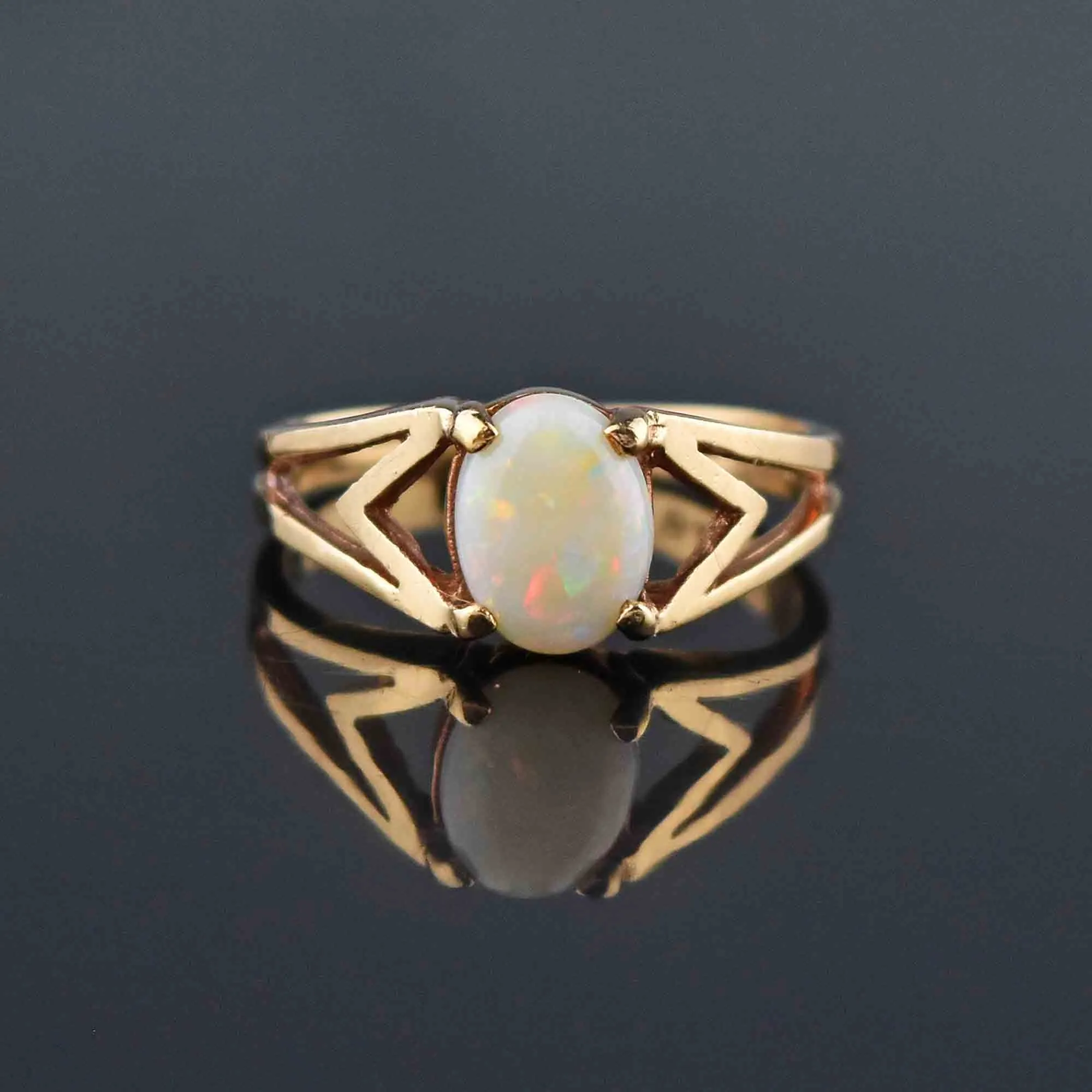 Vintage 14K Gold Art Deco Style Opal Ring